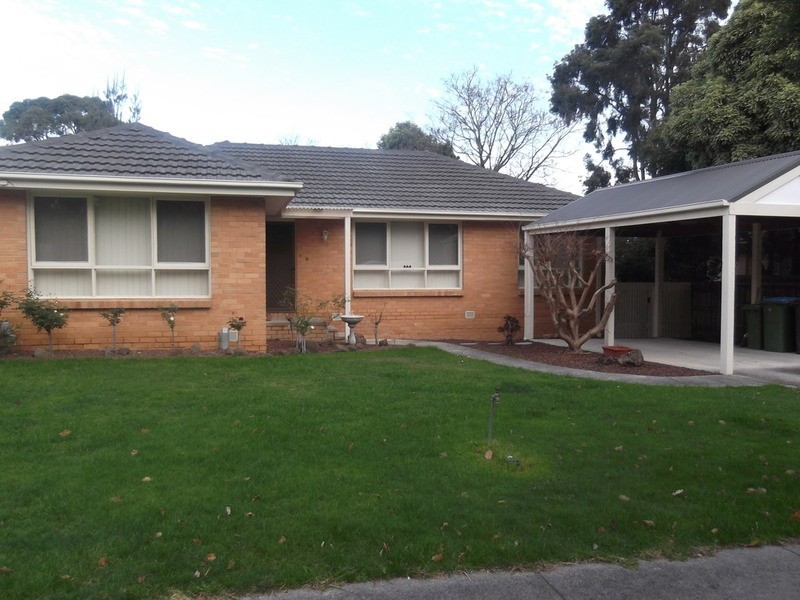 6 Carlyle  Court, Croydon VIC 3136