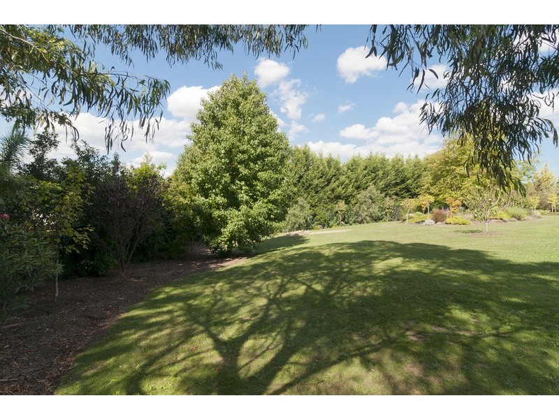 2/593 Hull Road, Lilydale VIC 3140