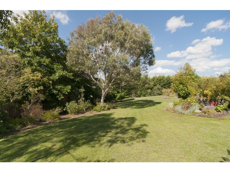 2/593 Hull Road, Lilydale VIC 3140
