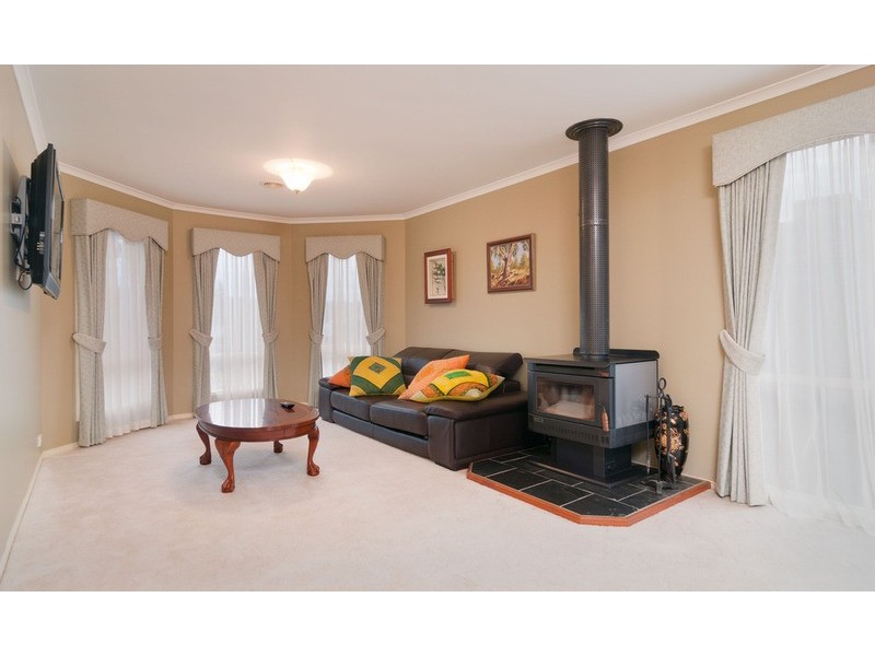 2 Kyra Close, Lilydale VIC 3140