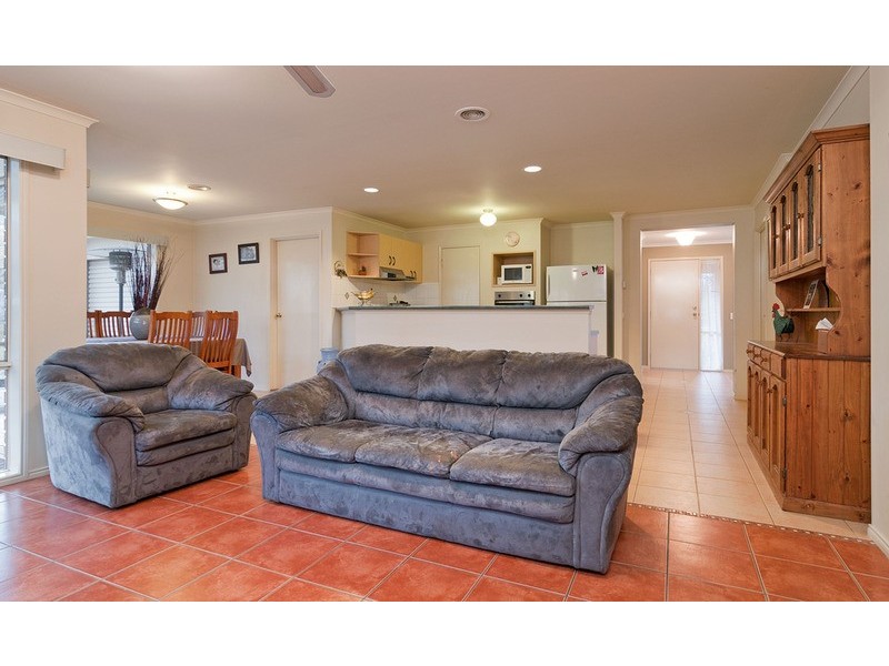 2 Kyra Close, Lilydale VIC 3140