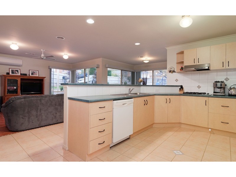 2 Kyra Close, Lilydale VIC 3140