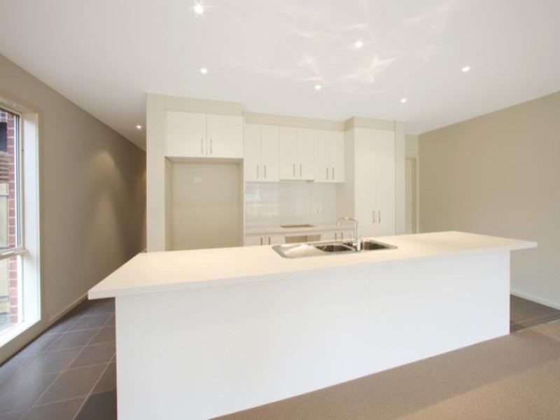 4/303 Maroondah Highway, Croydon VIC 3136