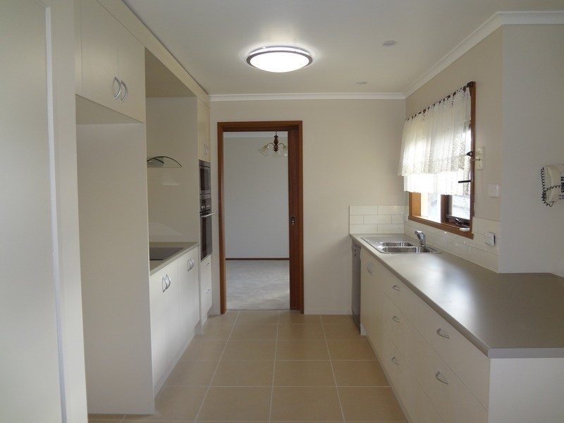 5 Ashton Avenue, Mooroolbark VIC 3138