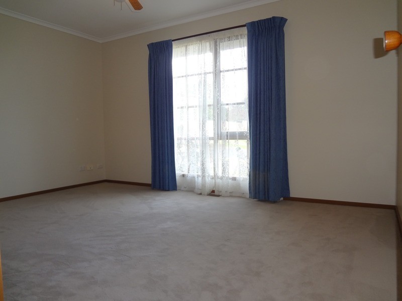 5 Ashton Avenue, Mooroolbark VIC 3138