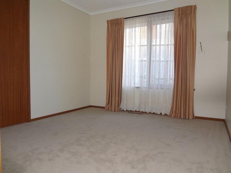 5 Ashton Avenue, Mooroolbark VIC 3138