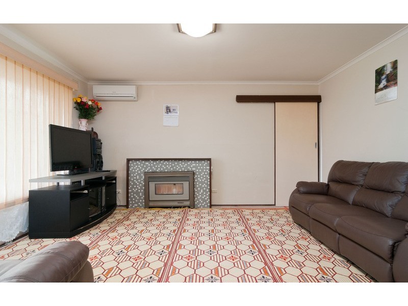 130 Lomond Avenue, Kilsyth VIC 3137