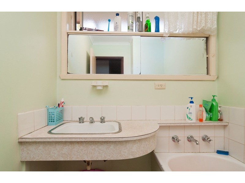 130 Lomond Avenue, Kilsyth VIC 3137