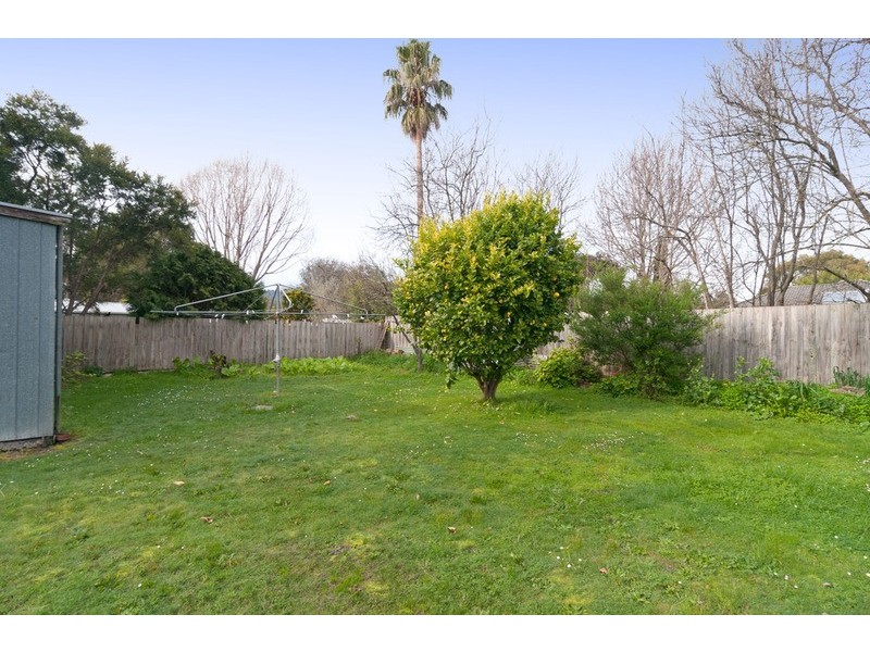 130 Lomond Avenue, Kilsyth VIC 3137