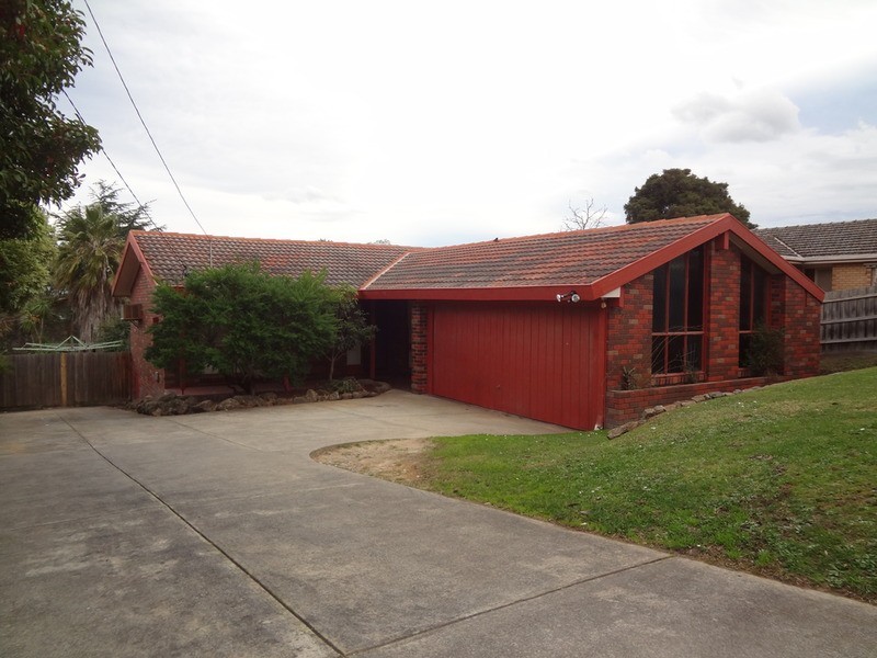 10 Baradine  Road, Mooroolbark VIC 3138