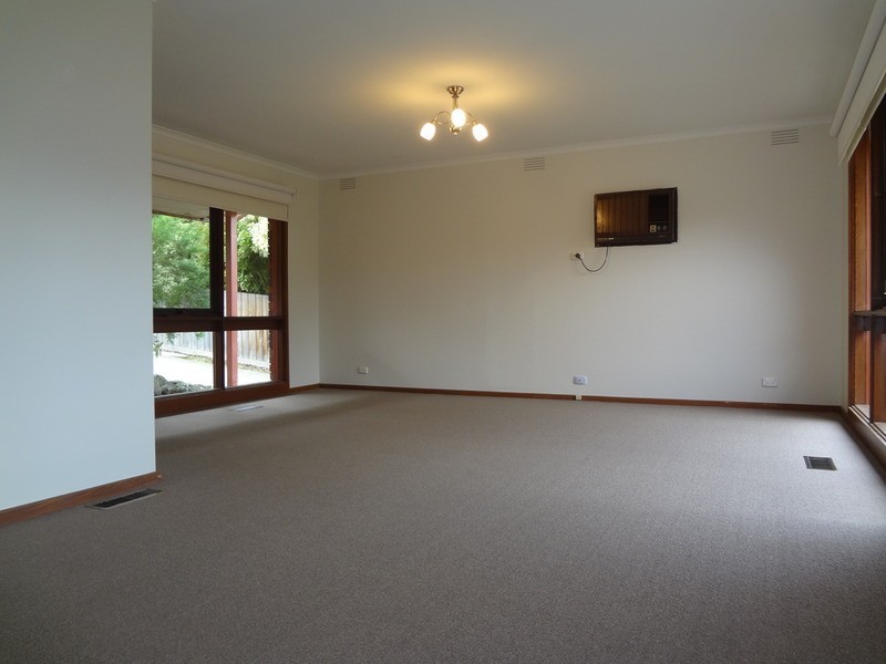 10 Baradine  Road, Mooroolbark VIC 3138