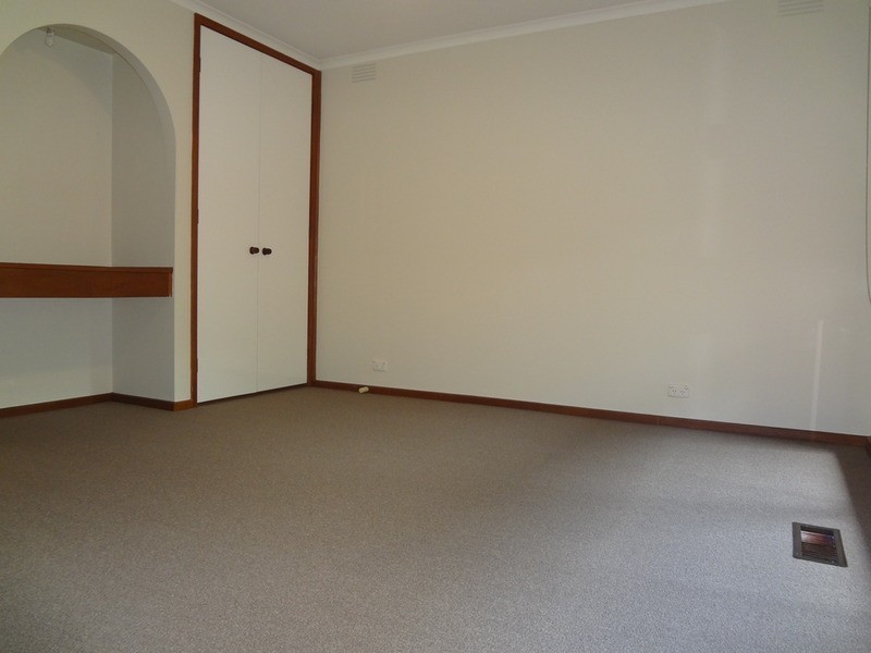 10 Baradine  Road, Mooroolbark VIC 3138