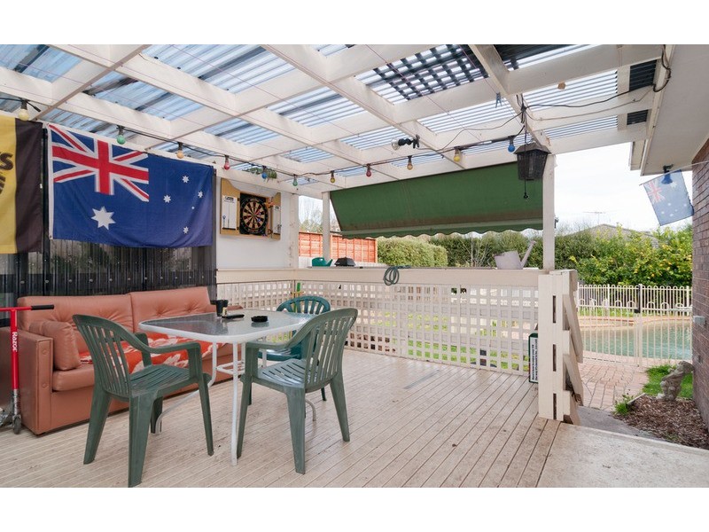 39 Campaspe Drive, Croydon Hills VIC 3136