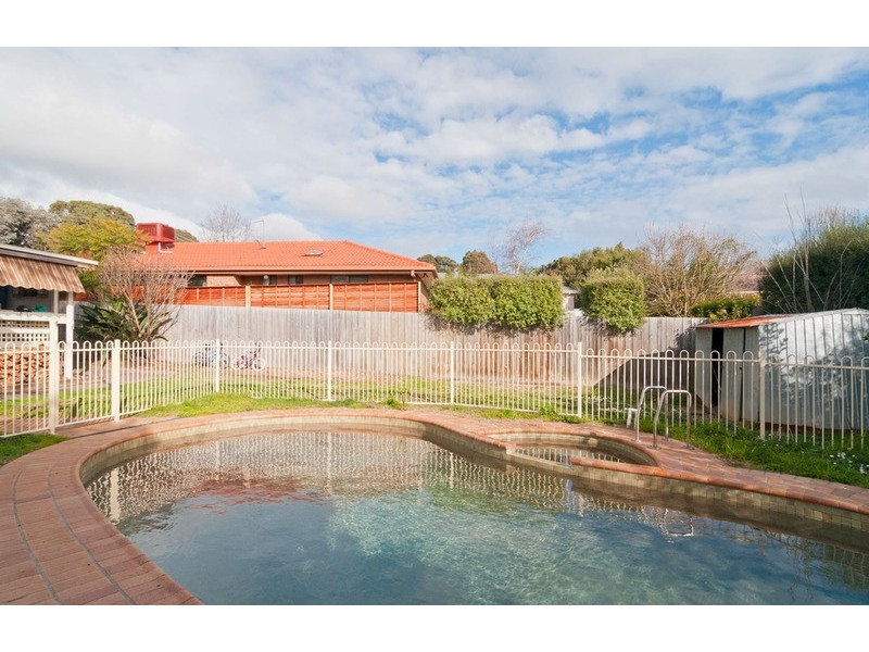 39 Campaspe Drive, Croydon Hills VIC 3136