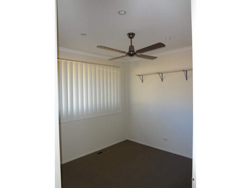 40 Churchill  Drive, Mooroolbark VIC 3138