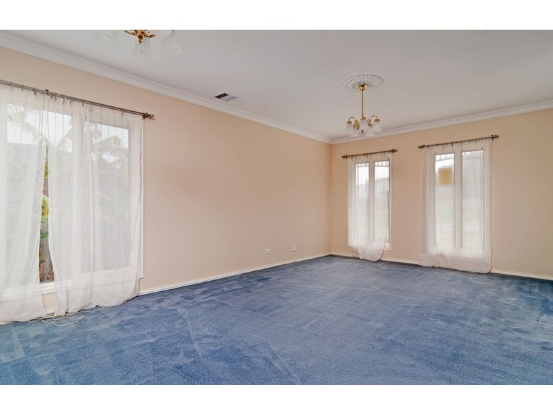 5 Anton Court, Mooroolbark VIC 3138