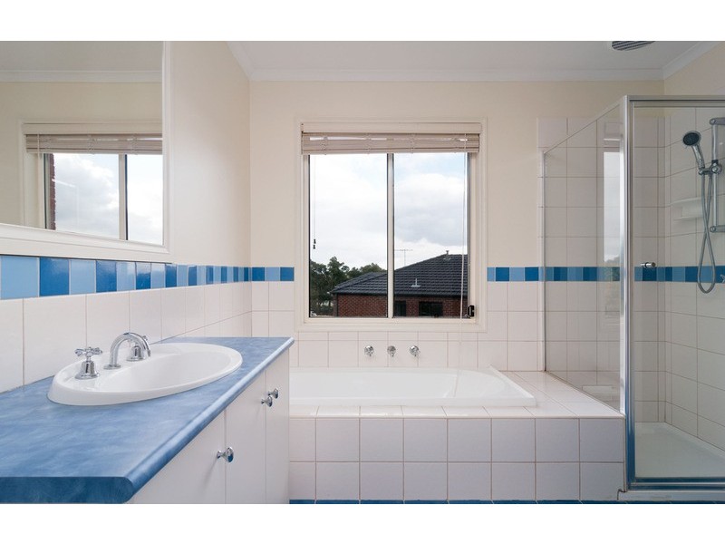 5 Anton Court, Mooroolbark VIC 3138