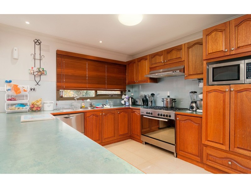 6 Bimbi Court, Mooroolbark VIC 3138