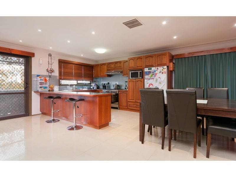 6 Bimbi Court, Mooroolbark VIC 3138