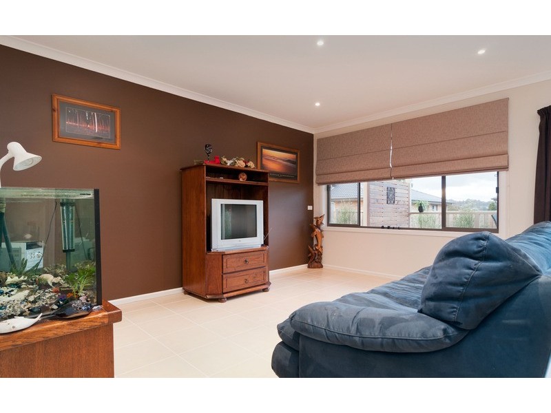 4 Scheffer Crescent, Croydon VIC 3136