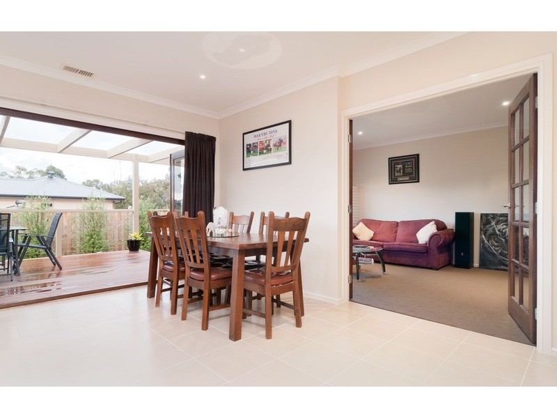 4 Scheffer Crescent, Croydon VIC 3136