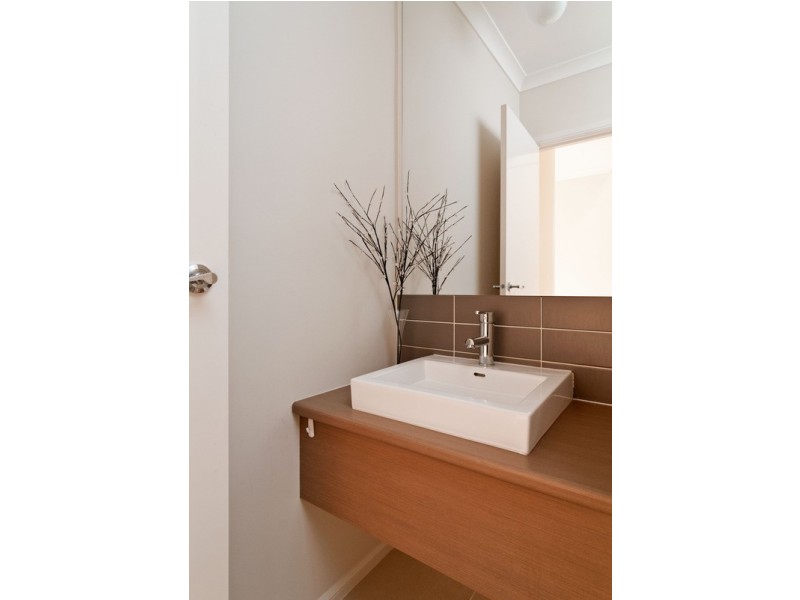 4 Scheffer Crescent, Croydon VIC 3136