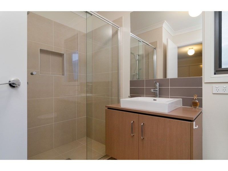 4 Scheffer Crescent, Croydon VIC 3136