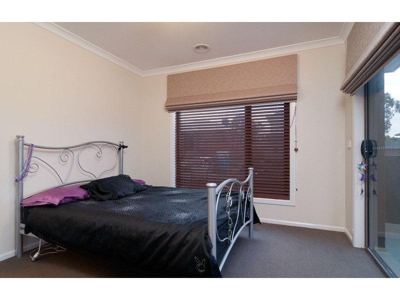 4 Scheffer Crescent, Croydon VIC 3136