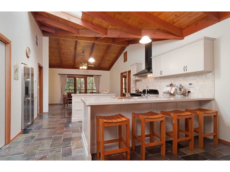 85 Edinburgh Rd, Lilydale VIC 3140