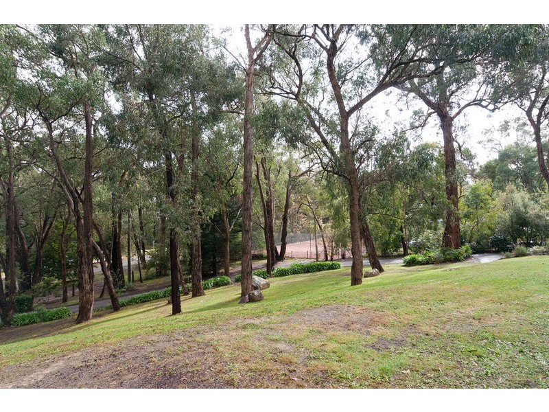 85 Edinburgh Rd, Lilydale VIC 3140