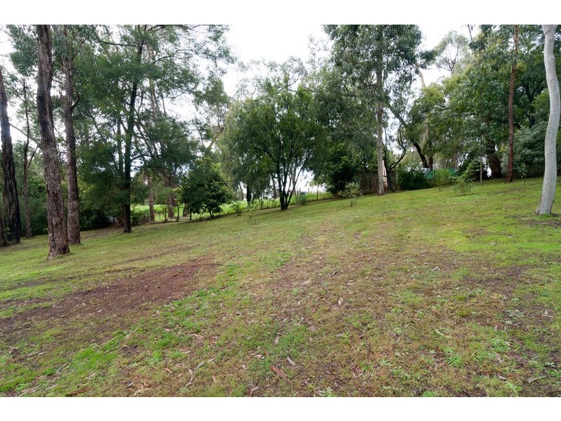 85 Edinburgh Rd, Lilydale VIC 3140