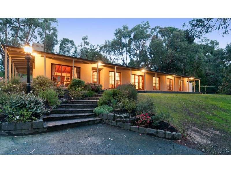 85 Edinburgh Rd, Lilydale VIC 3140