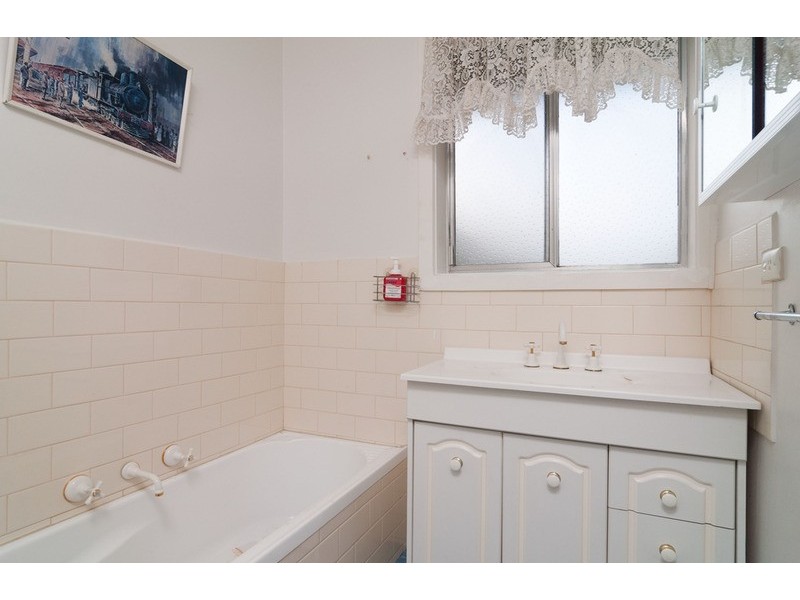 10 Lucas Avenue, Kilsyth VIC 3137