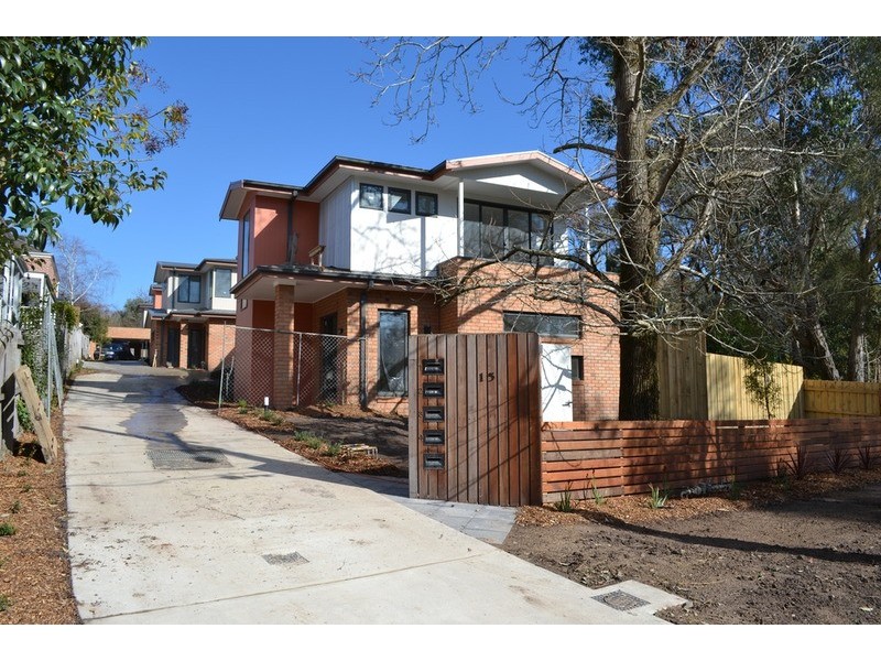 1/15 Ross Road, Croydon VIC 3136