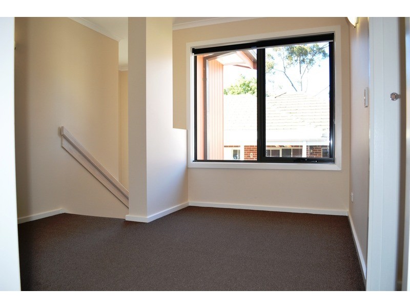 1/15 Ross Road, Croydon VIC 3136
