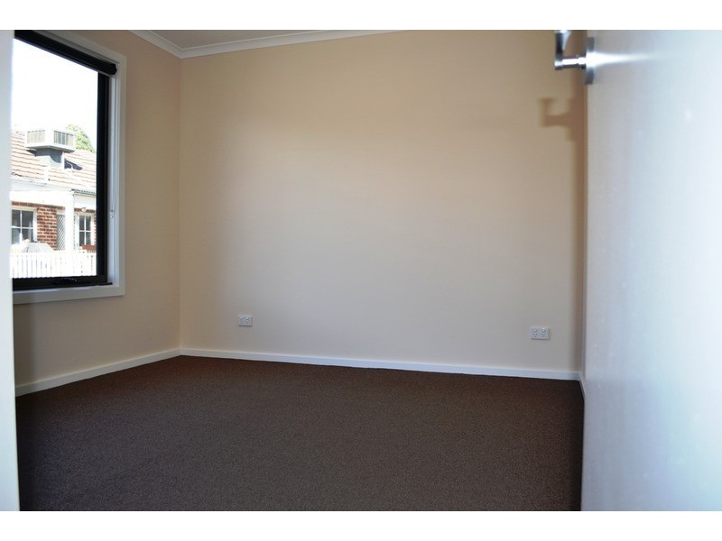 1/15 Ross Road, Croydon VIC 3136
