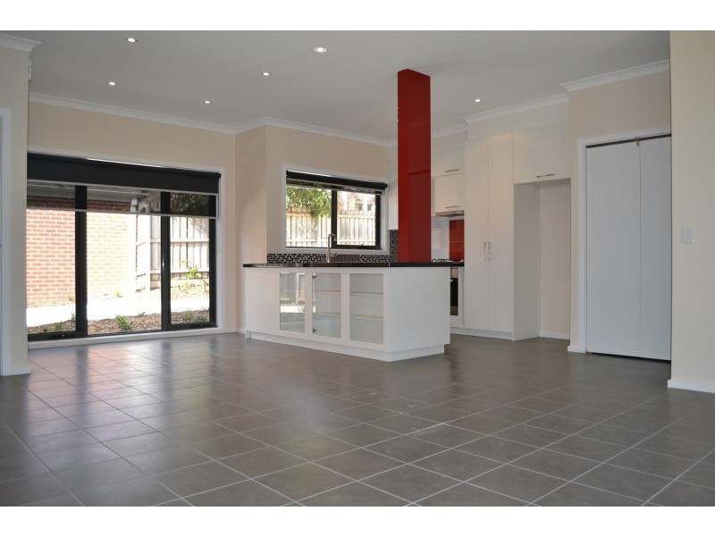 3/15 Ross Road, Croydon VIC 3136