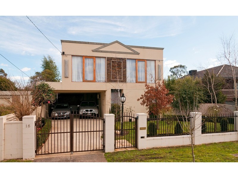 15 Crown Point Ridge, Chirnside Park VIC 3116