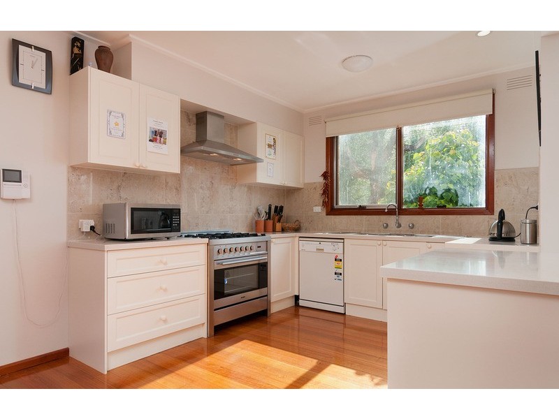 15 Crown Point Ridge, Chirnside Park VIC 3116