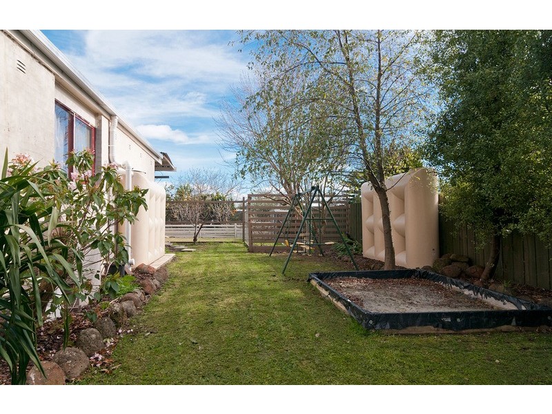 15 Crown Point Ridge, Chirnside Park VIC 3116