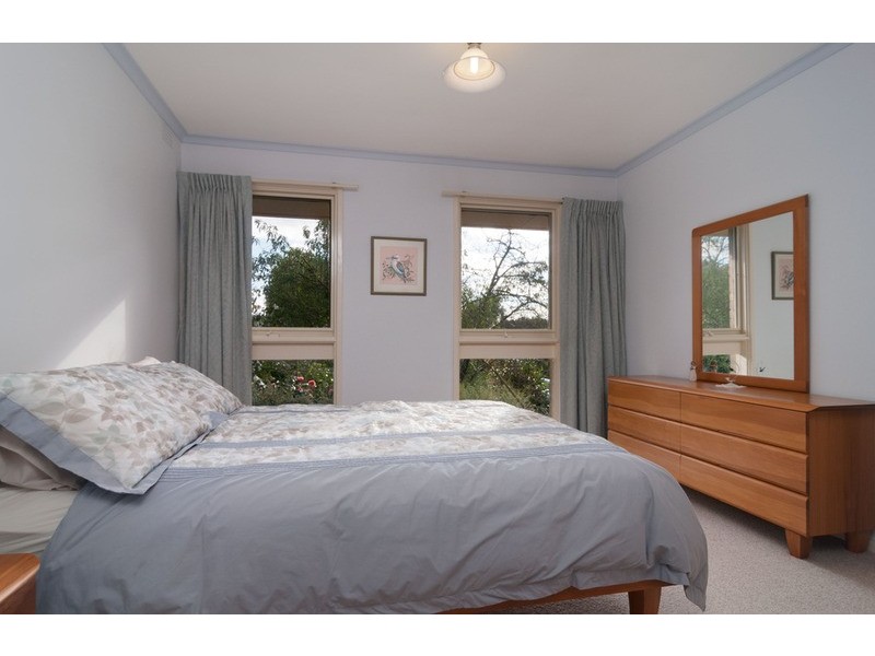 6 Beaulieu  Avenue, Lilydale VIC 3140