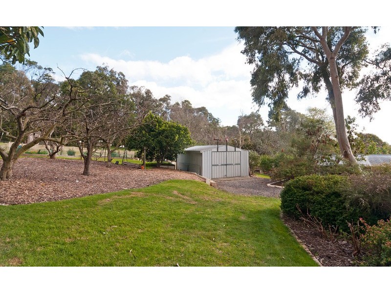 6 Beaulieu  Avenue, Lilydale VIC 3140