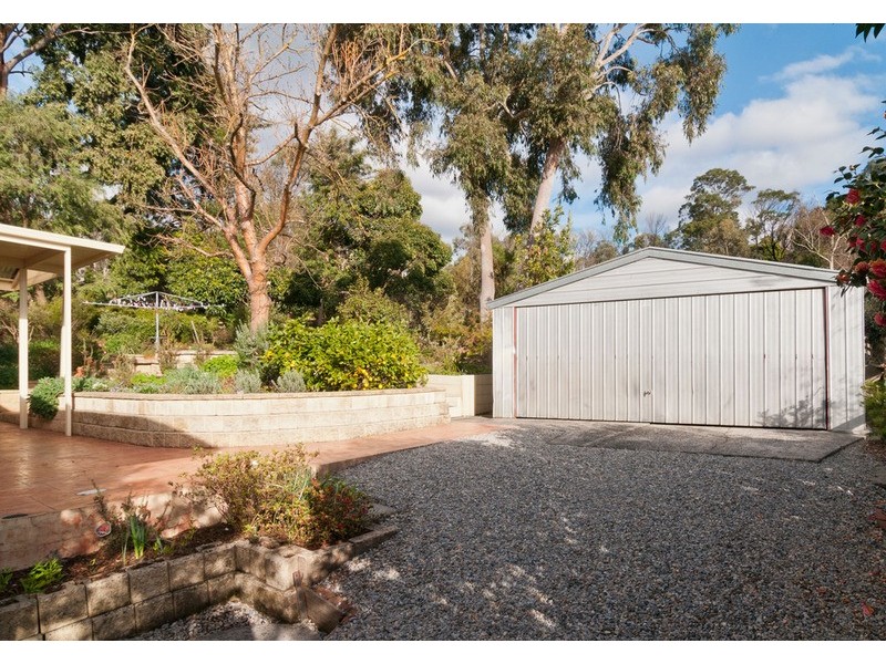 6 Beaulieu  Avenue, Lilydale VIC 3140