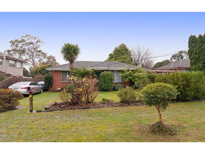 11 Lockhart Court, Kilsyth VIC 3137