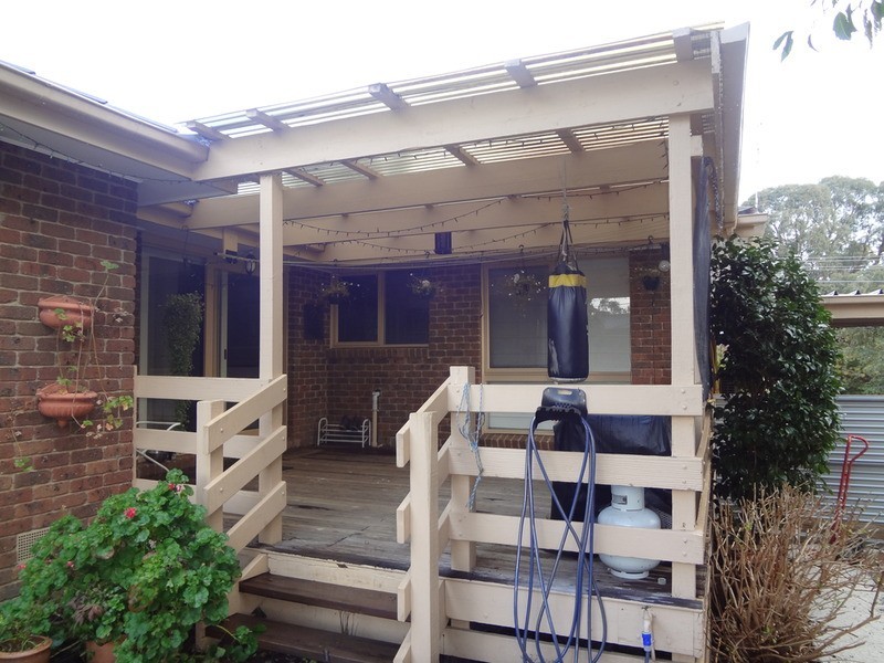 15 David  Drive, Mooroolbark VIC 3138