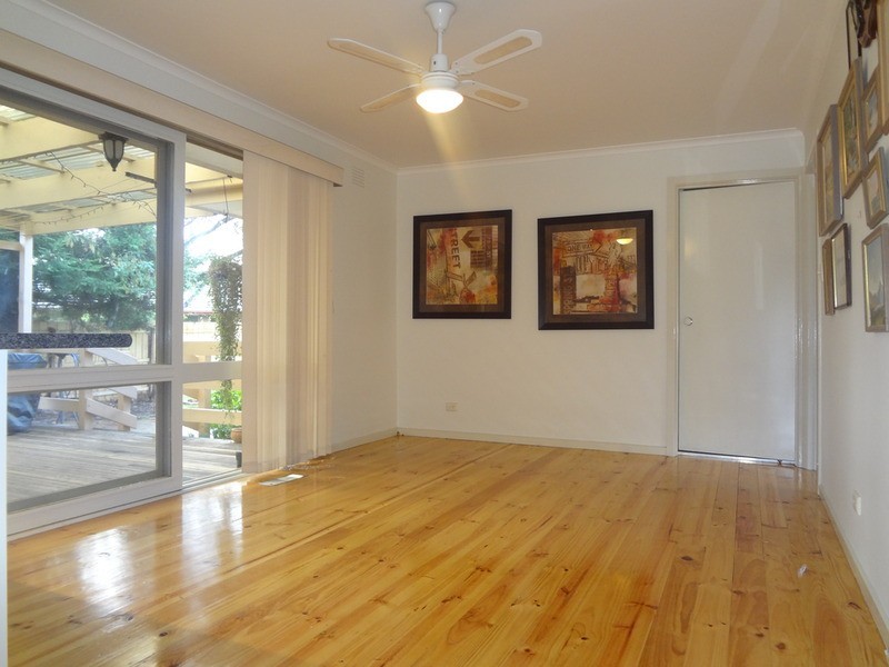 15 David  Drive, Mooroolbark VIC 3138