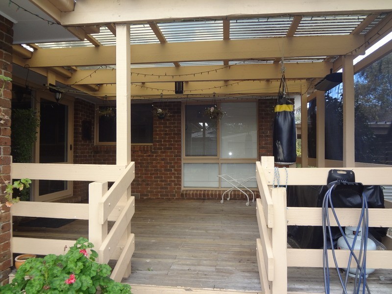 15 David  Drive, Mooroolbark VIC 3138