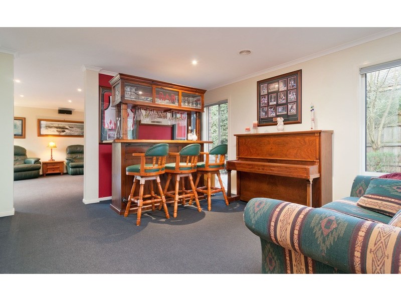 12 Paris Court, Mooroolbark VIC 3138