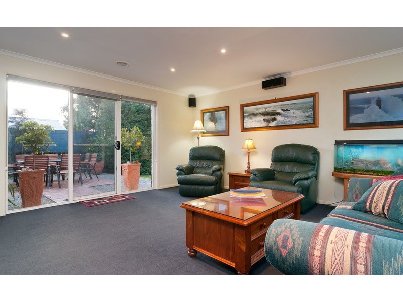 12 Paris Court, Mooroolbark VIC 3138