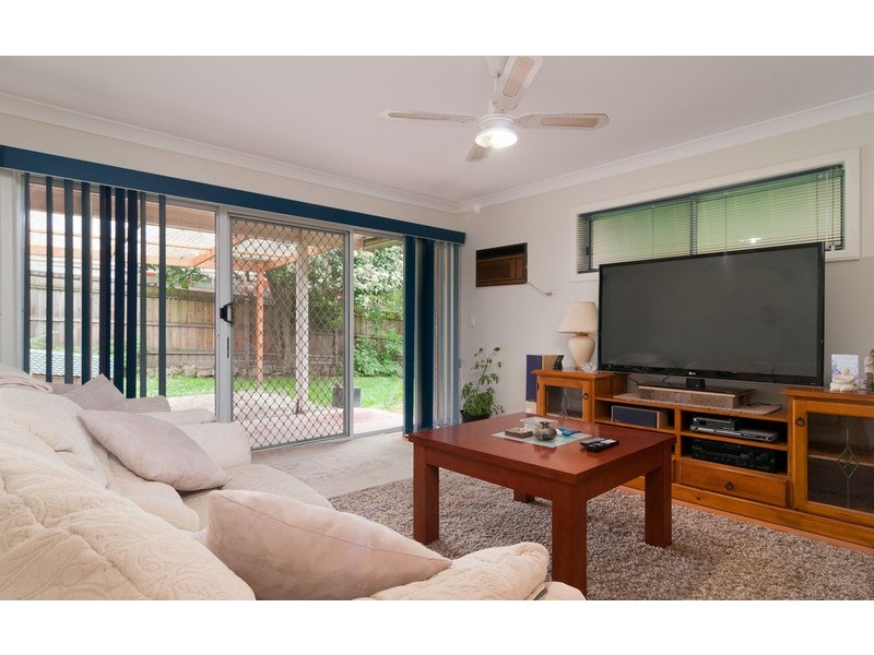 43 Felix Grove, Mooroolbark VIC 3138